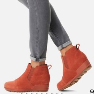 Sorel Evie Pull-on‎ Suede Bootie Women Size 8.5